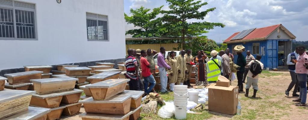 Distribution of beneficial insects items to beneficiaries under UCSATP Project at district headquarters Distribution of beneficial insects items to beneficiaries under UCSATP Project